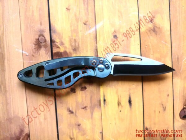 Benchmade Liner-Lock pocket knife A1106