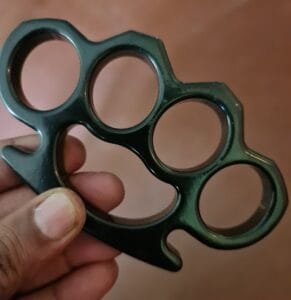 Black Heavy Duty Thick Knuckle Duster for Travellers Riders Self Defence Men's Tool photo review
